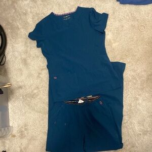 Heart Soul scrub set